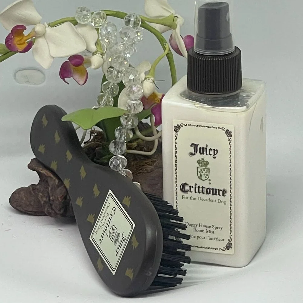 Juicy Crittoure Doggy Dog House Spray Room Mist - 5 oz + Dog Brush - New